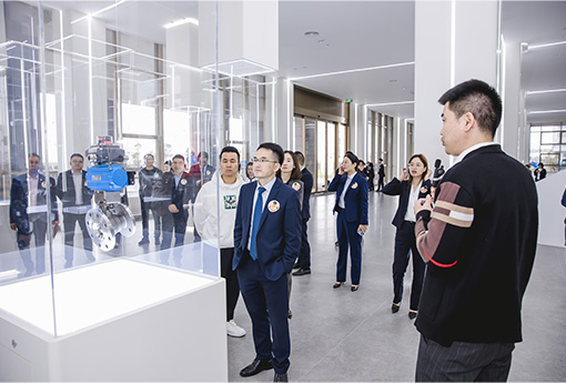 热点新闻 | 宁波银行温州分行贵宾客户莅临浙江z6com尊龙参观